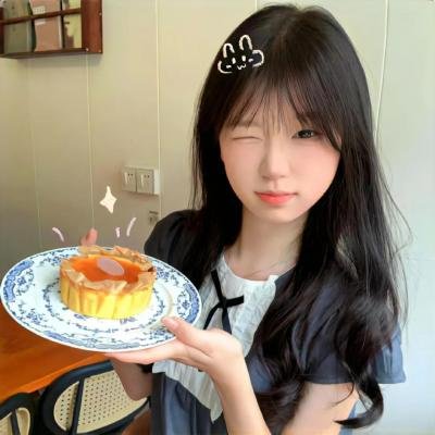 泳池娇娃