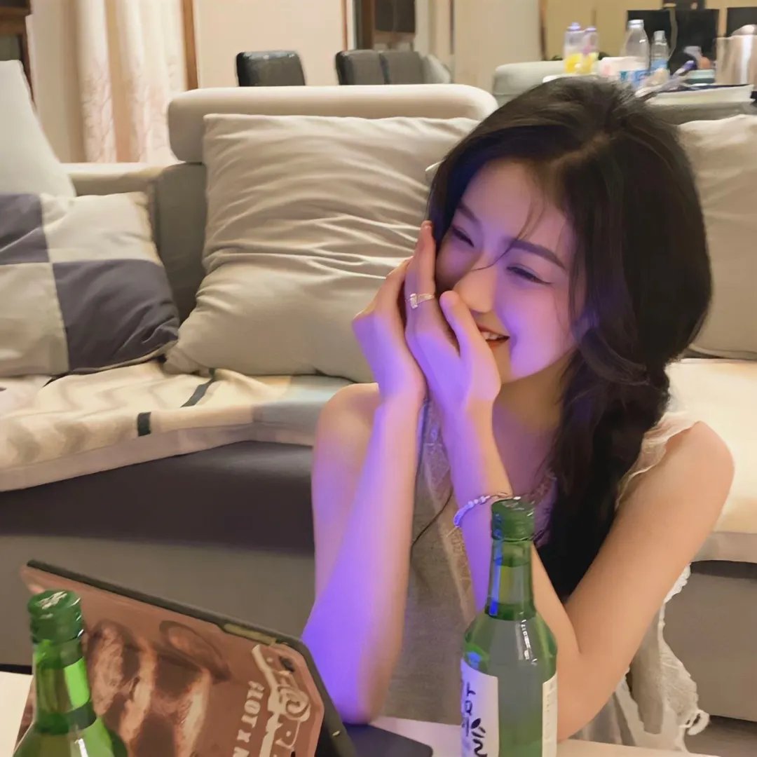 夜深吻唇香